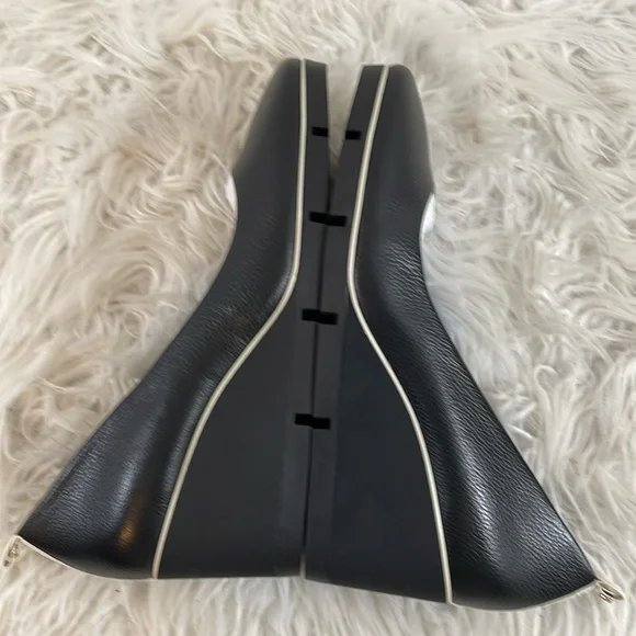 BETABRAND All Weather Wedge Heel In Black Pebbled Leather Slip On Size 11 NEW - Picture 10 of 16